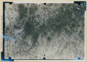 Foto feindlicher Stellungen am linken Flügel des Regiments 109 nordwestlich von Esnes-en-Argonne (Luftbild)