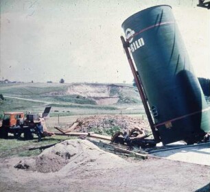 Fotografie: Lagertechnik, Hochsilo, Hochbehälter gasdicht, Transport, Transportgerät