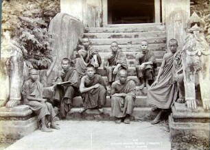 burmese buddist priests (poongyes)