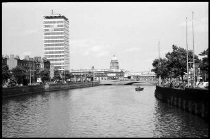 Dublin: Hochhaus am Liffey
