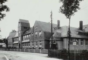 Oelsnitz, Goethe-Schule : Oelsnitz. Goethe-Schule. Straßenansicht