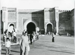 Bab Mansour in Meknès : Die Toranlage Bab Mansour in Meknès in der Medina der marokkanischen Stadt Meknès.