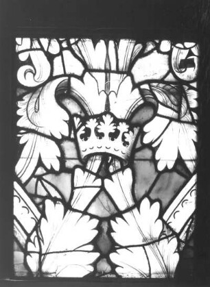 Kriechblumen und Krone : Wilsnack (Kreis Perleberg): Pfarrkirche Sankt Nikolai, Fenster n VIII 5 d (Aufnahme nach der Restaurierung). Kriechblumen und Krone. Glasmalerei. 1459/1460, niederländisch