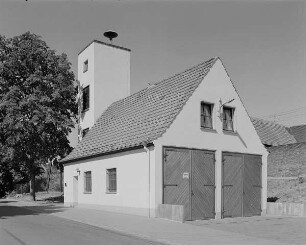 Hohenprießnitz (Kr.Eilenburg). Feuerwehr, Noitzer Str. wohl um 1960 Straßenansicht