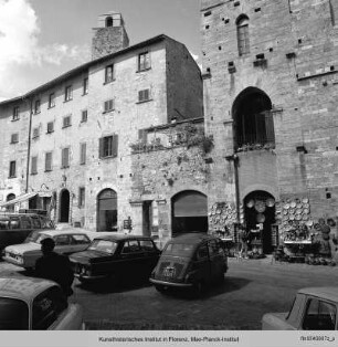Piazza della Cisterna, San Gimignano