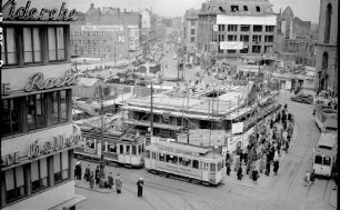 Frankfurt: Verkehr um die Hauptwache, mit Blick in die Zeil