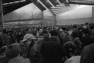 Pfennig-Basar des Internationalen Frauenclubs Karlsruhe in der Nancyhalle