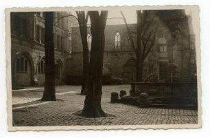 Hafenmarkt mit St. Georgsbrunnen