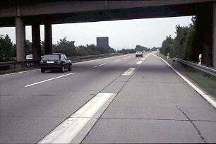Einfahrt West zu Hauptfahrbahn West (Karlsruhe Richtung Basel): Brücke von Norden