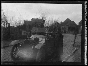 Brigade-Auto auf einer Straße