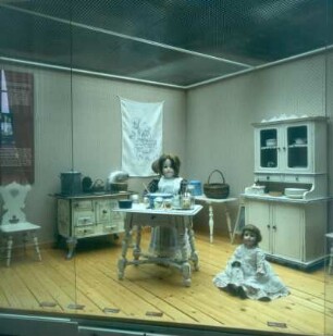 Hanau-Wilhelmsbad. Hessisches Puppenmuseum