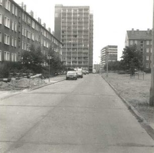 Cottbus, Thiemstraße 71. Wohnhochhaus (1966). Ostseite (von der Brugschstraße)