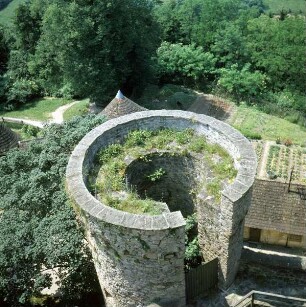 Burg Guttenberg — Flankierungsturm