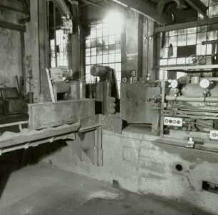 VE Braunkohlenkombinat Senftenberg, Brikettfabrik Sonne (I 1952-1954, II 1961-1962). Richtpresse für Formzeug-Kompaktkörper : Freienhufen. VE Braunkohlenkombinat Senftenberg, Brikettfabrik Sonne (I 1952-1954, II 1961-1962). Richtpresse für Formzeug-Kompaktkörper