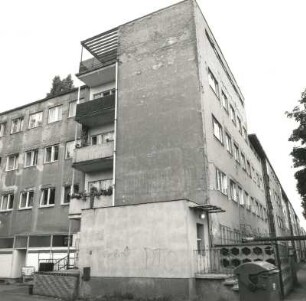 Dresden-Trachau. Wohnsiedlung der Gewobag (1928/um 1935; H. Richter). Wohnblock, Kopernikusstraße 42. Kopfbau mit Laden. Rückansicht