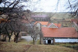 Obstbaumhang, Häuser