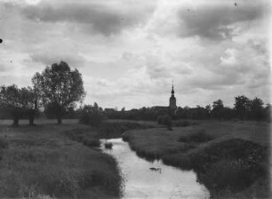Landschaft mit Dorfkirche