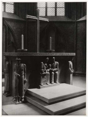 Franziskaner-Klosterkirche, Berlin: Altar