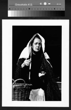 Ingund Mewes in: "Die Töchter der Hexen" (Piccolo-Theater Köln)