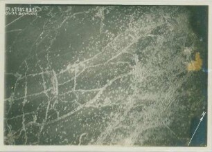Foto gegnerischer Stellungen westlich von Serre-lès-Puisieux (Luftbild)