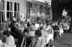 35. Tagung 1985 Physik; Bayrisches Frühstück: Tischreihen beim Bayrischen Frühstück