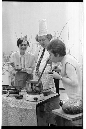 Kleinbildnegativ: Osterbasar, Galerie Jule Hammer, 1968