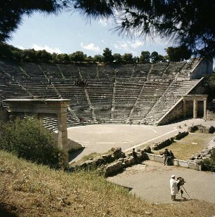Epidauros. Blick in das Theater