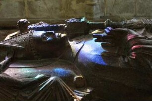 Frankreich. Bretagne. Finistere. Locronon. Eglise Saint Ronan. Grab