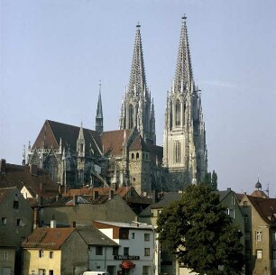 Regensburg. Sankt Peter. Ansicht von Nord-Osten