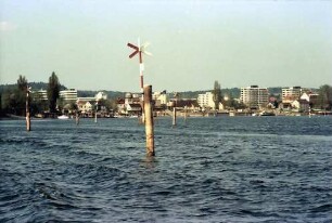 Konstanz: Industriegebiet vom Rhein aus