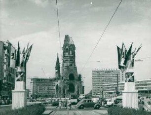 IFF 1959. Tauentzienstraße mit Gedächtniskirche