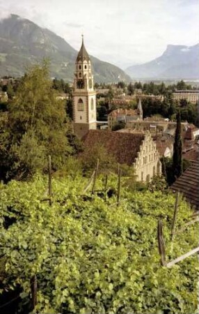 Meran: vom Tappeiner Weg, Pulverturmplatz, auf Pfarrkirche und Stadt