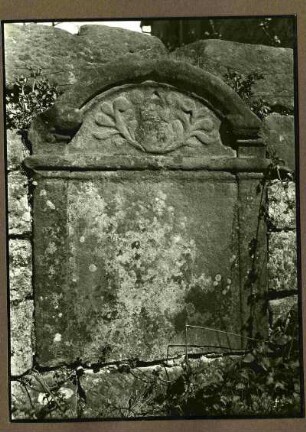 protestantische Kirche, Grabstein, 18. Jh.