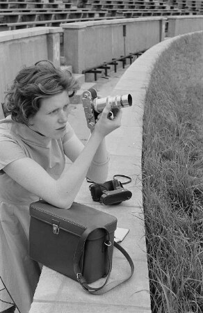 Renate Rössing fotografiert im Leipziger Zentralstadion
