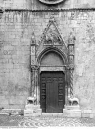 Gotisches Portal