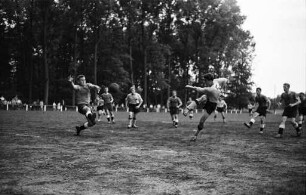 Fußballspiel Mörsch - Ötigheim.