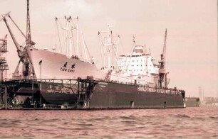 Hamburg: Docks der Howaldtswerft