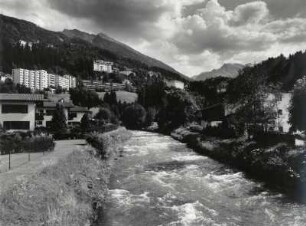 Blick auf Bad Gastein mit ihrem Fluß, die Gasteiner Ache