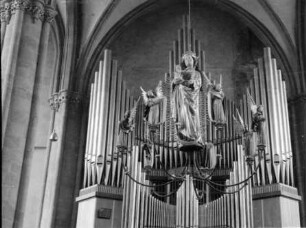 Wetzlar: Inneres des Domes, Madonna vor Orgel, hängend