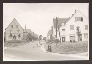 Frühere Grenzstraße, heutige Mittelstraße. Detmold. Klüt