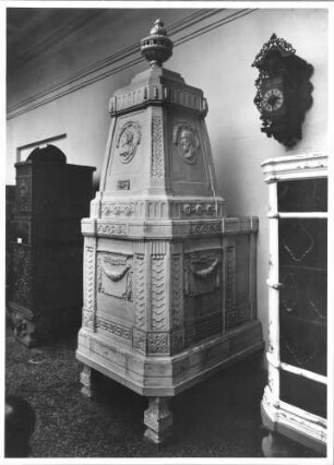 Karlsruhe Schloss Innenbereich Fayenceofen (18. Jahrhundert)