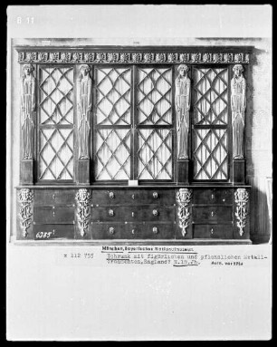 Aktenschrank, durch Karyatiden unterteilt, Empire-Stil