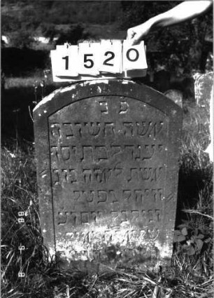 Grabstein 1520 (Index: 100095527) Maße HxBxT: 91x55x10 cm: Grabstein 1520