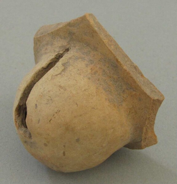 Clay shard of a vessel