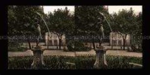 Springbrunnen Nymphe in den Grünanlagen vor dem Justizpalast, Metz