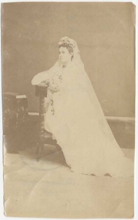 Frau spanischer Herkunft im Brautkleid, La Paz
