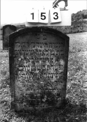 Grabstein 153