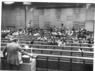 Köln. Deutsche Sporthochschule. Blick in den Hörsaal der Sporthochschule während einer Vorlesung