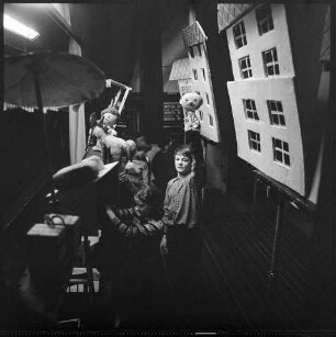 AG Puppentheater im Pionierhaus "German Titow", 1968. SW-Foto © Kurt Schwarz.