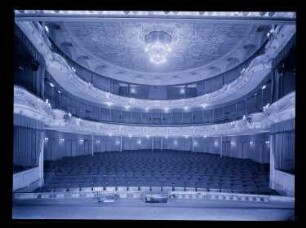 Lessing Theater, Berlin: Ansicht Zuschauerraum (Negativ zu Inv. Nr. TBS 030,12)
